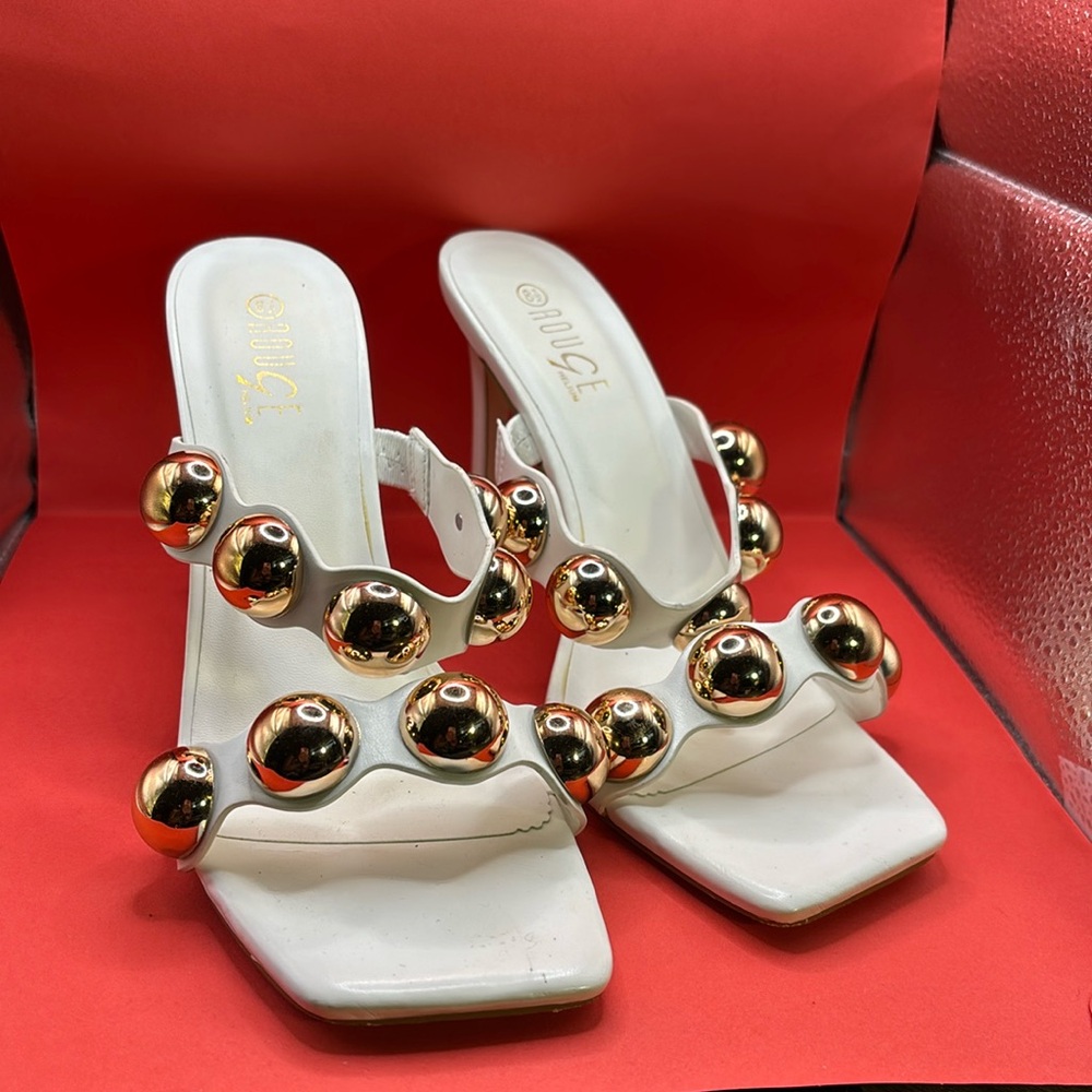 Rouge women’s open toe heeled sandals size 8.5